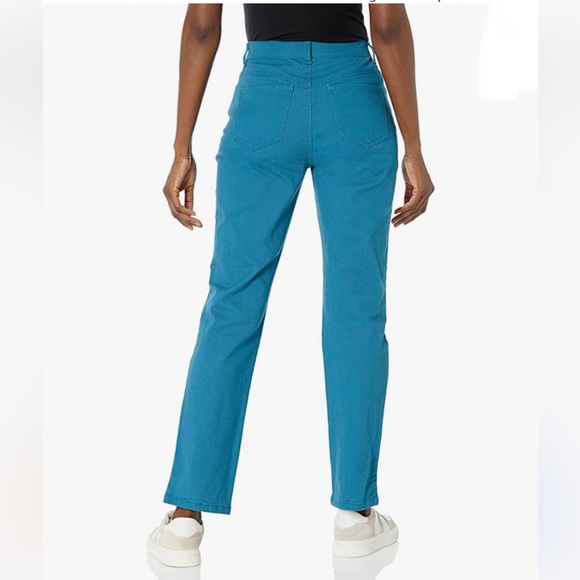 Gloria Vanderbilt Women's Amanda Classic High Rise Tapered Jean - Picture 2 of 4